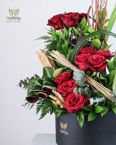 Scarlet Love - elegant fresh flower bouquet