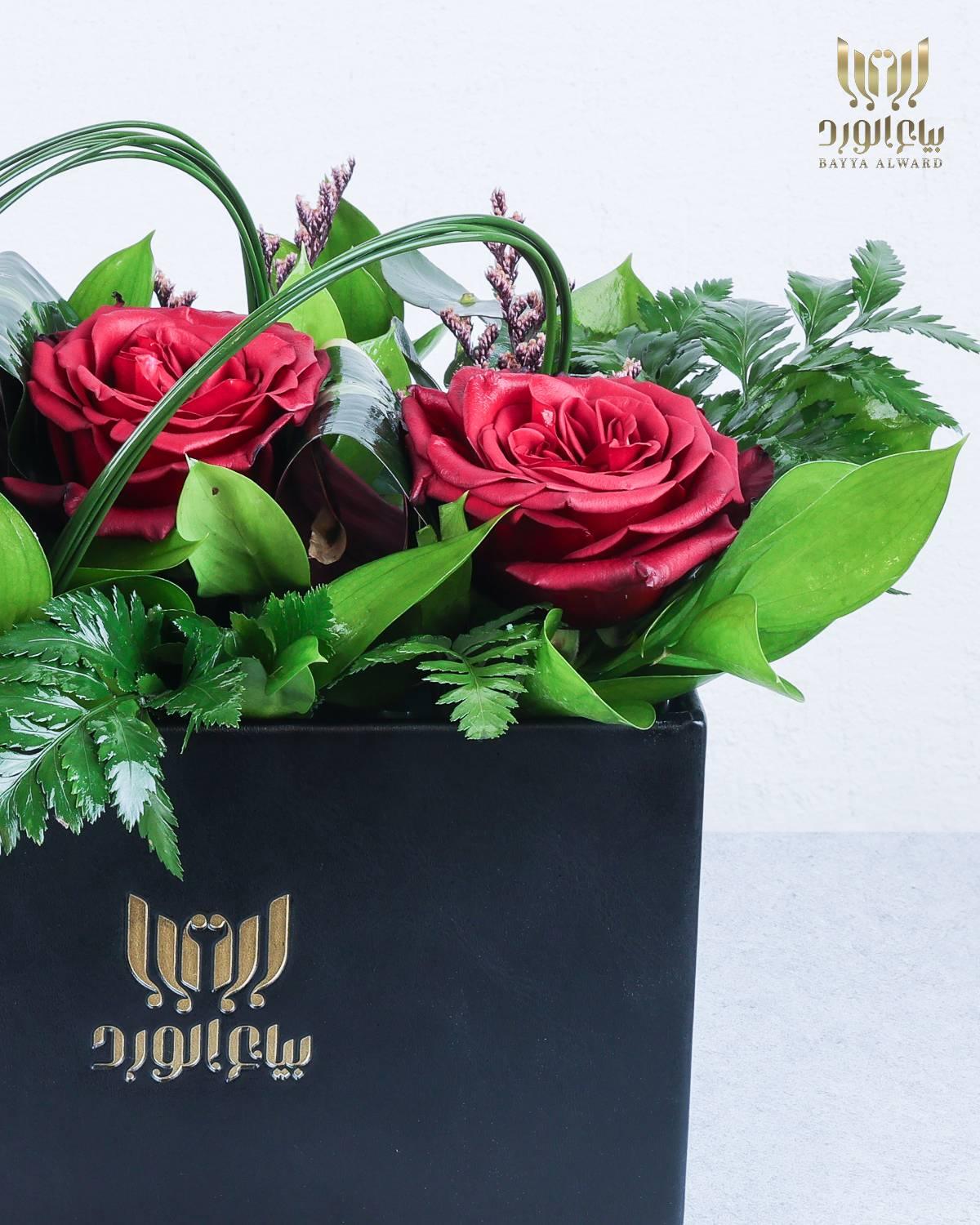 Amour Crimson - elegant fresh flower bouquet