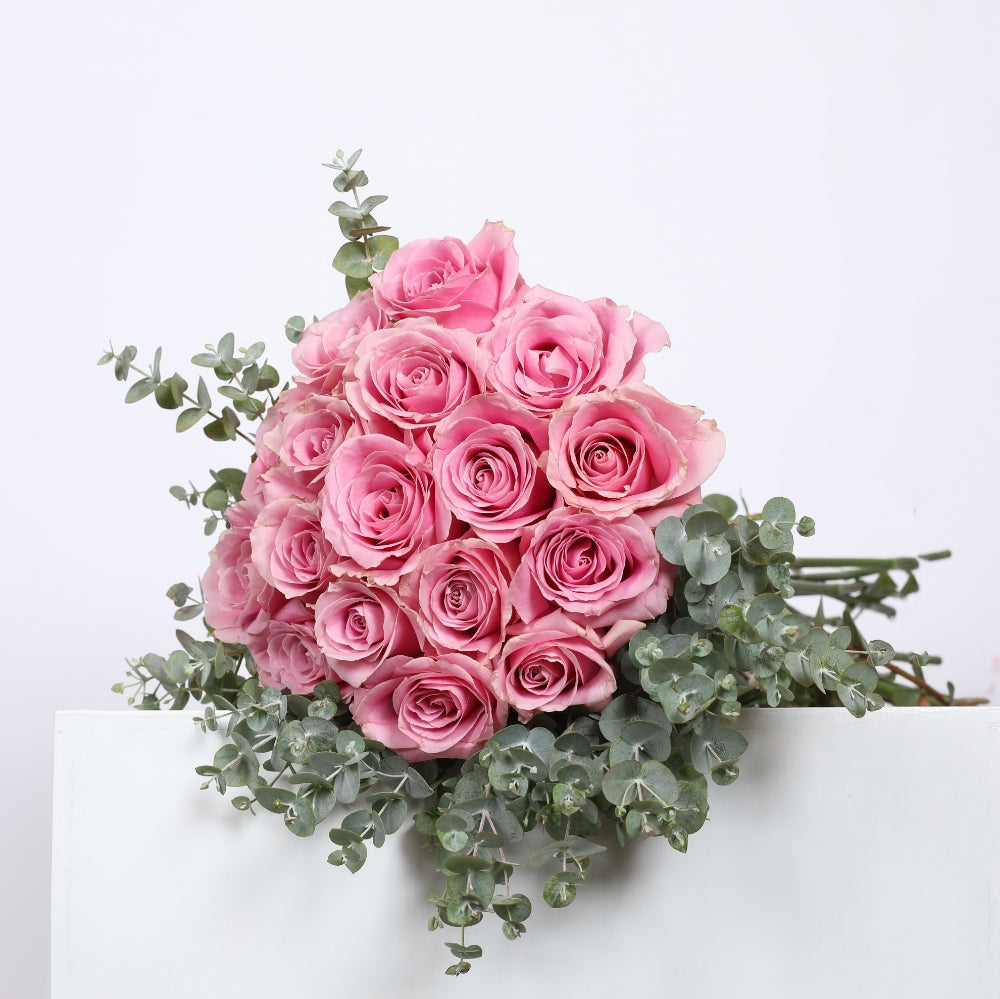 Scented Harmony: Musk, Rosy Blossoms, and Eucalyptus Greens.