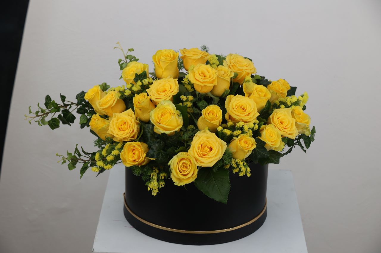 The Bright Yellow Rose BOX.