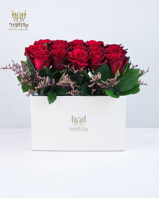 Amour Bloom Box – A Gift of Love & Elegance.