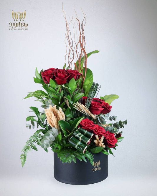 Scarlet Love Box – A Passionate Symphony of Nature & Romance.