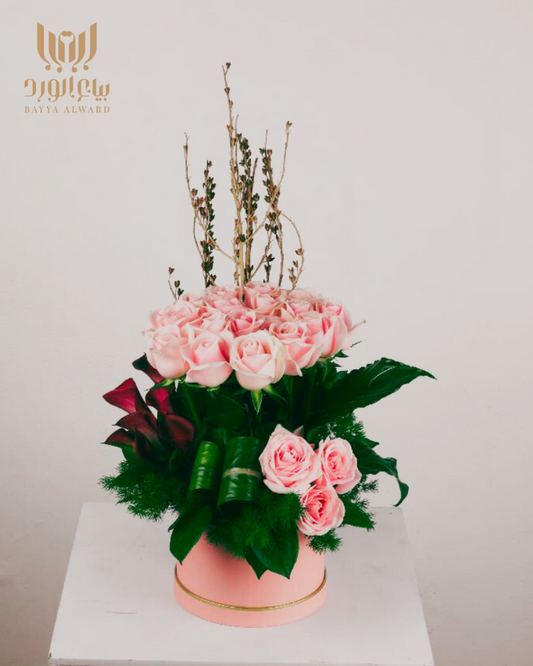ROSE ELEGANCE – A SOPHISTICATED BLEND OF PINK ROSES.